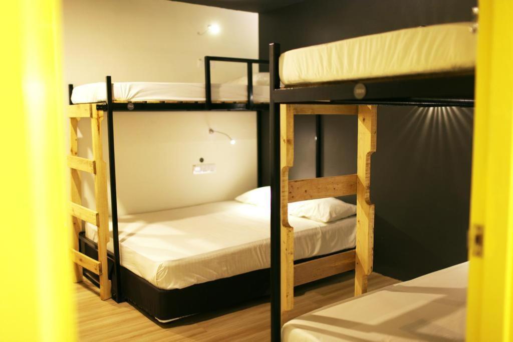 Revopackers Beds And Bunks Vandrehjem Kuala Lumpur Eksteriør billede